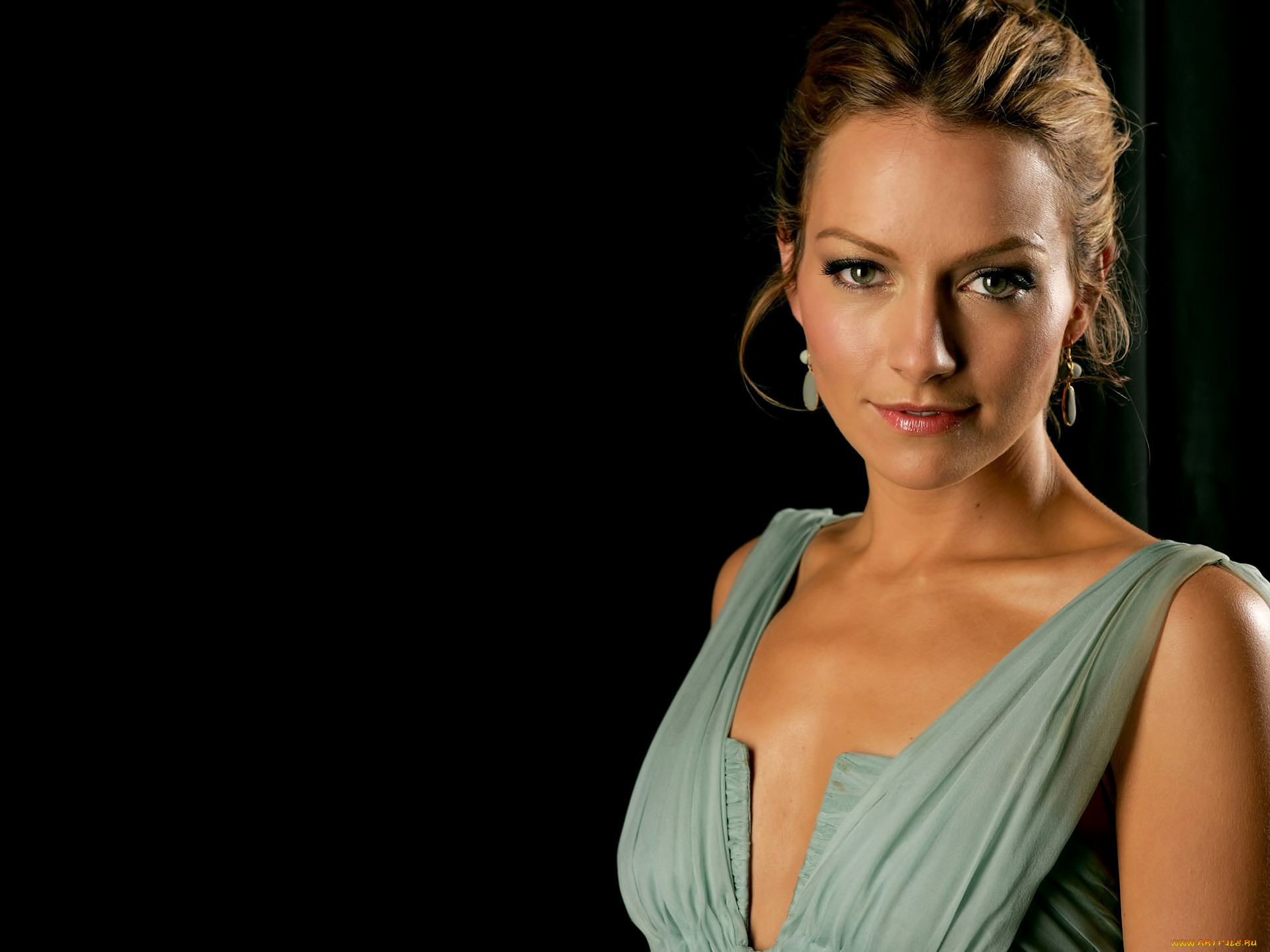 Becki Newton, 